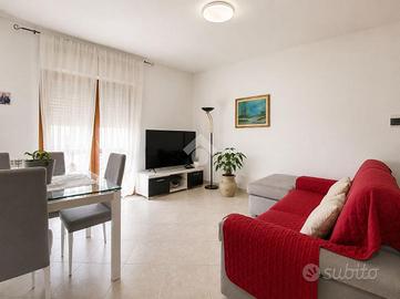 2 LOCALI A SANTO STEFANO DI MAGRA