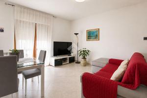 2 LOCALI A SANTO STEFANO DI MAGRA