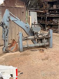 Retroescavatore escavatore posteriore trattore 60 