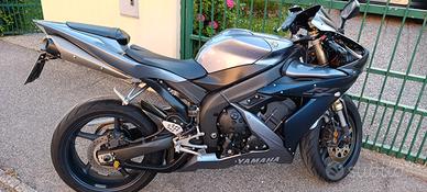 YAMAHA R1 2005 tutta originale 