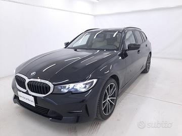 BMW Serie 3 318d 48V Touring Business Advantage + 