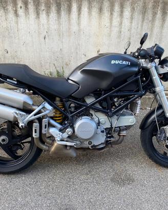 ducati monster s2r 800