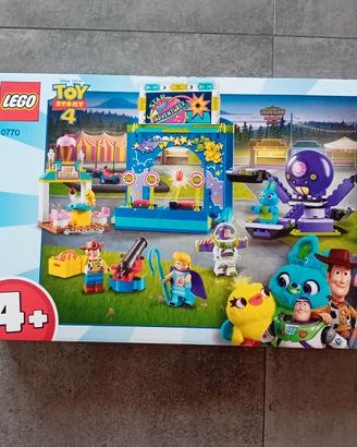 LEGO 10770 Juniors 4+ Toy Story 4 Buzz e Woody e l