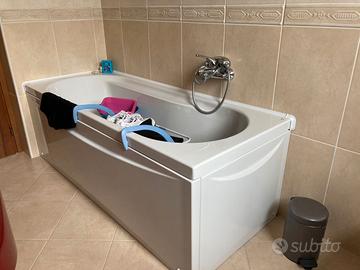 Vasca da bagno in vetroresina