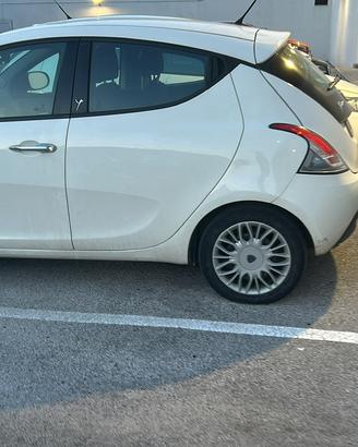Ricambi lancia y