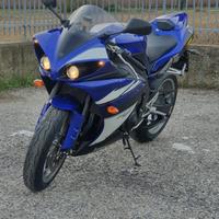 Yamaha r1 big bang da vetrina