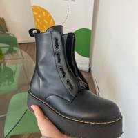 Anfibio stile dr martens NUOVO CON SCATOLA