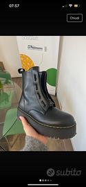 Anfibio stile dr martens NUOVO CON SCATOLA