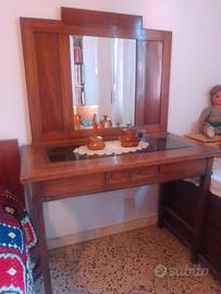 Mobile  toelette  anni  1920-30