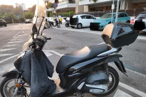 Moto scooter sh 150