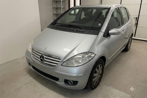 MERCEDES A180 ELEGANCE
