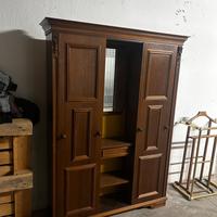 Armadio scorrevole con specchio