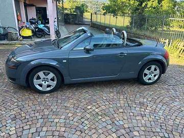 AUDI TT Roadster anno 2002