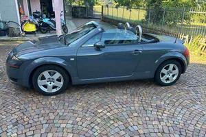 AUDI TT Roadster anno 2002