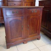 credenzino formato da due comodini primi 900