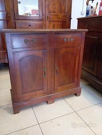 credenzino formato da due comodini primi 900