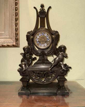 Orologio in bronzo.