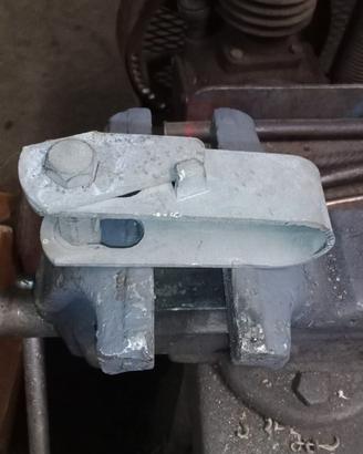 gancio tendifilo zincato per vigneto