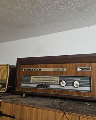 coppia di radio d'epoca non funzionanti