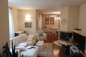 villa in piandisco di 9 vani