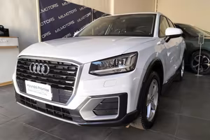 AUDI Q2 30 TDI S tronic Identity Black