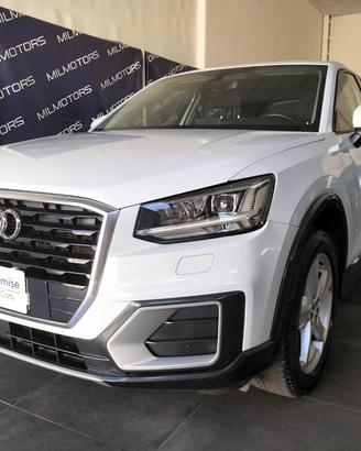 AUDI Q2 30 TDI S tronic Identity Black