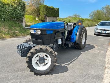 New Holland TNF 75,40km/h,75cv,SR,3628ore,zavorre