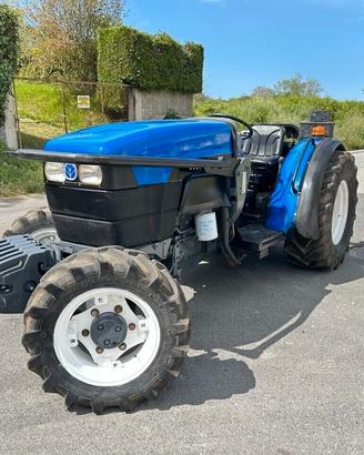 New Holland TNF 75,40km/h,75cv,SR,3628ore,zavorre