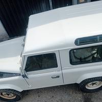 land rover defender 90 td5 101'000km