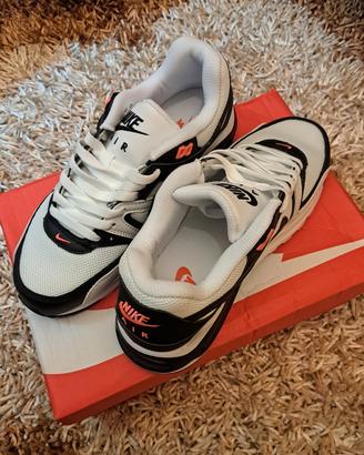 Nike Air Max Command da uomo SIZE 41 CONTRATTABILE