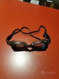 occhialini da piscina