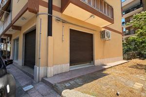 LOCALE COMMERCIALE Gela