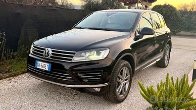 Volkswagen Touareg 3.0 TDI 262 CV tiptronic BlueMo
