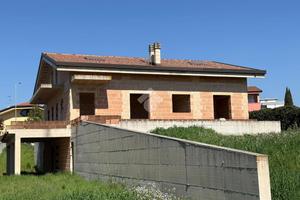 PORZIONE DI BIFAMILIARE A GIOIA DEL COLLE