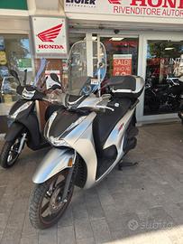 Honda SH 350 2023 sport EUROSCOOTER valuto permuta