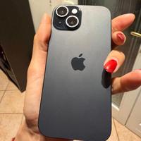 iPhone 15 128GB Nero - Batteria 94%- come nuovo
