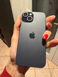 iPhone 15 128GB Nero - Batteria 94%- come nuovo