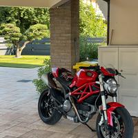 Ducati monster 796
