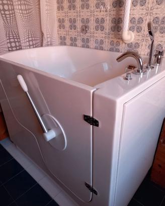 Vasca da bagno per anziani e disabili