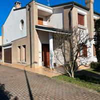 Villetta a schiera laterale