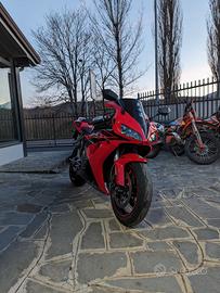 Honda CBR1000RR Fireblade 