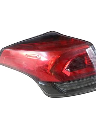 TOYOTA Rav4 Serie (18>) STOP FANALE POSTERIORE SIN