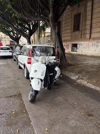 Piaggio Vespa 300 GTS - 2008