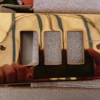 Placche prese in metallo dorate NUOVE