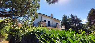 Terreno e villa