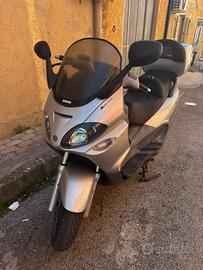 Piaggio x9