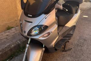 Piaggio x9