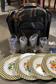Zaino militare da campeggio completo di accessori