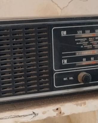 Radio MIVAR  R402 OM ed FM vintage