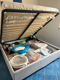 Letto matrimoniale con materasso